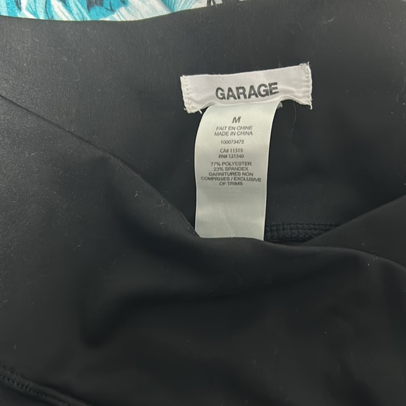 Black garage v waist active plate pants - Picture 2 of 3